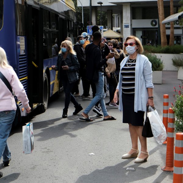 Κορονοϊός: Αυξήθηκαν σε 2.919 τα νέα κρούσματα