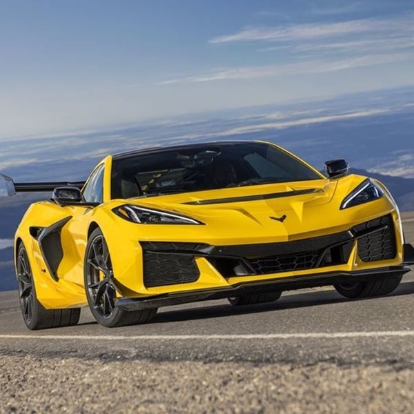 H νέα Corvette ZR1 είναι ένα τέρας 1.079 ίππων