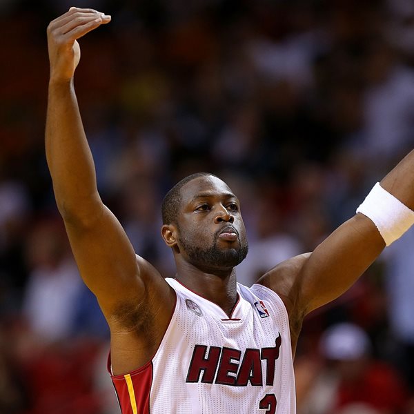 Οι Heat απέσυραν τη φανέλα του κορυφαίου Dwyane Wade