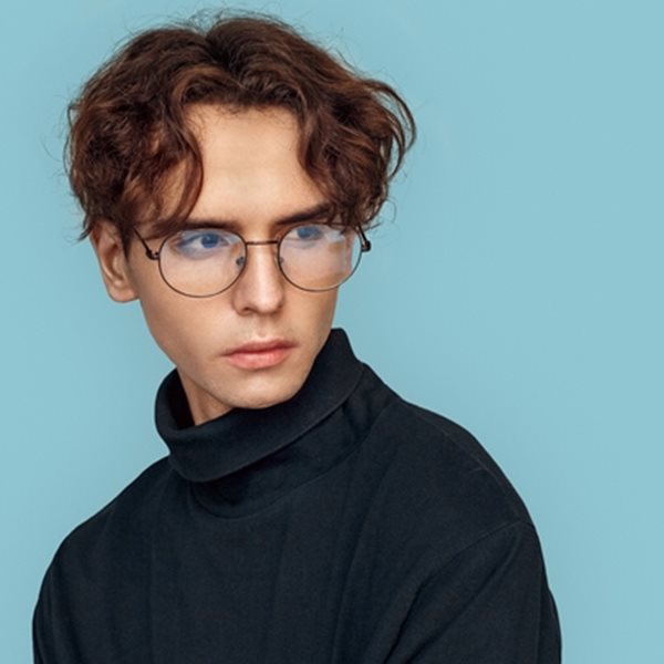 Πώς να επιλέξεις το σωστό σκελετό για τα γυαλιά σου