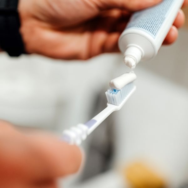 Μήπως τόσο καιρό βουρτσίζεις τα δόντια σου με λάθος τρόπο;