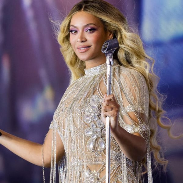 Η στροφή της Beyoncé στην country μουσική δεν περιλαμβάνει πολλά ρούχα