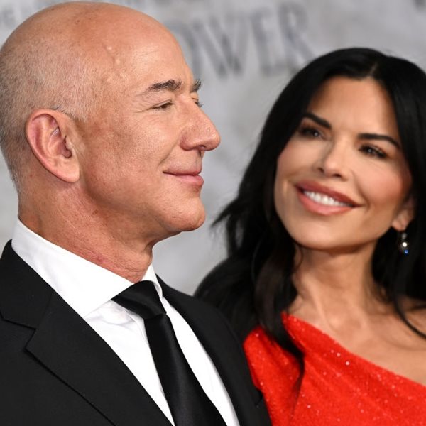 Ο Jeff Bezos αρραβωνιάστηκε