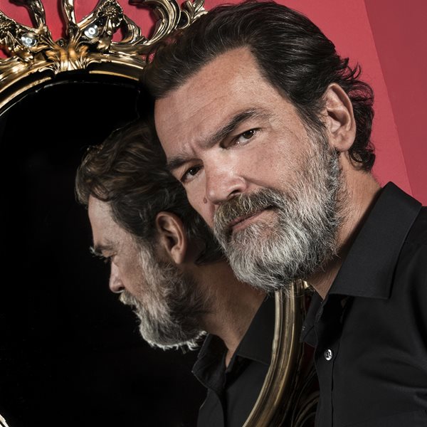 Ο Κωνσταντίνος Καζάκος είναι ένα μεγάλο παιδί