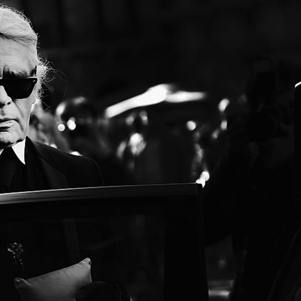 Becoming Karl Lagerfeld, η πολυσυζητημένη σειρά για τη ζωή του σχεδιαστή έρχεται τον Ιούνιο