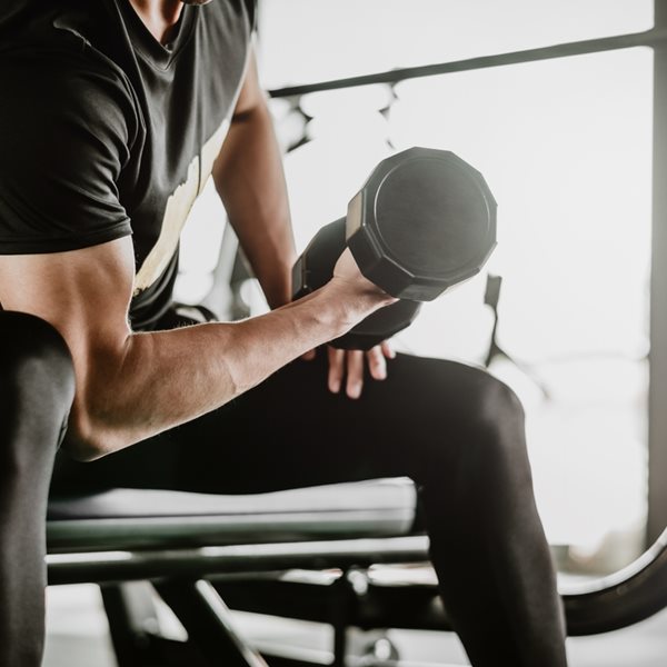 Η καλύτερη άσκηση ενδυνάμωσης που κάνεις χωρίς να το καταλαβαίνεις