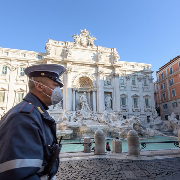 Η νέα στρατηγική της Ιταλίας κατά της πανδημίας