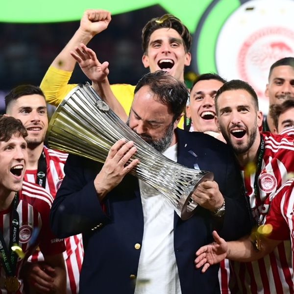 Conference League, αποθέωση για τους τροπαιούχους σε όλη την Ελλάδα