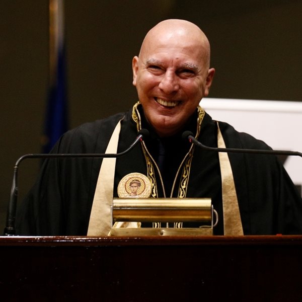 Ο Νίκος Γκάλης αναγορεύτηκε επίτιμος διδάκτορας των ΤΕΦΑΑ του ΑΠΘ