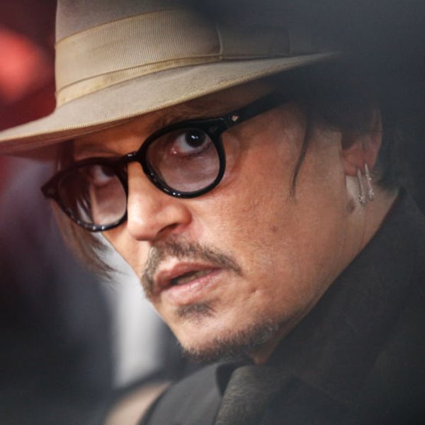 Σε άλλα νέα, ο Johnny Depp μόλις έφτιαξε Instagram