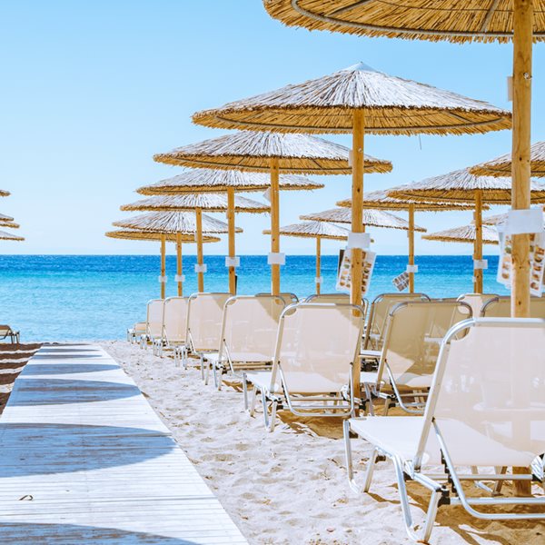 Ειδικός εξηγεί πώς θα βγούμε χωρίς κίνδυνο στην παραλία