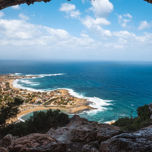 Μετά το Παρίσι, ένα νησί της Ελλάδας στους κορυφαίους καλοκαιρινούς προορισμούς για το 2024