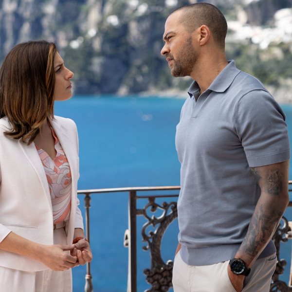 Hotel Costiera και The Hack: Πότε και πού θα μπορέσεις να δεις τις πολυσυζητημένες σειρές