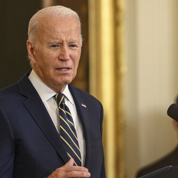 Γιατί οι Δημοκρατικοί επιμένουν στον Joe Biden