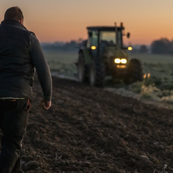 Τι είναι αυτό που έχει εξοργίσει τους αγρότες