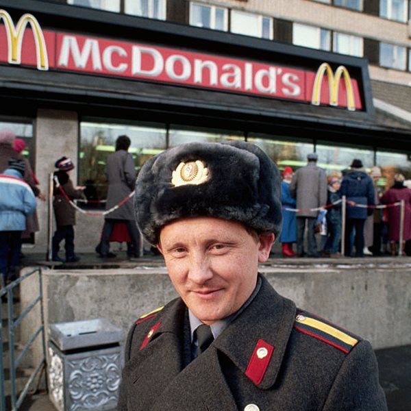 Ένα ισχυρό οικονομικό χαστούκι στην Ρωσία, πίσω στο 1988