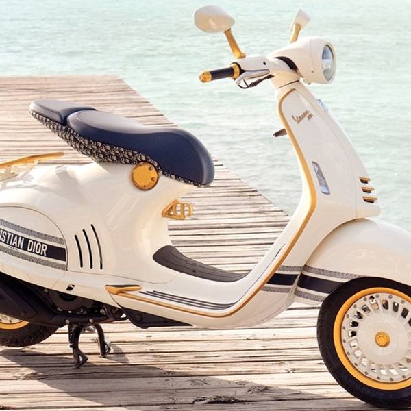 Η Vespa του Christian Dior