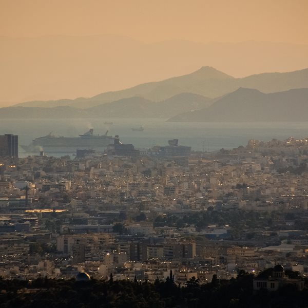 Η Αθήνα της αφρικανικής σκόνης κάνει κακό στο δέρμα μας, λέει πρόσφατη έρευνα