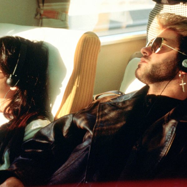 Το Walkman μας έμαθε να αγνοούμε επιδεικτικά τους γονείς και να κλέβουμε μουσική