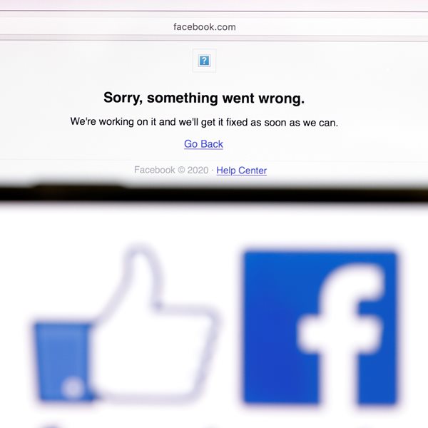Πόσα χρήματα χάνει το Facebook κάθε φορά που πέφτει