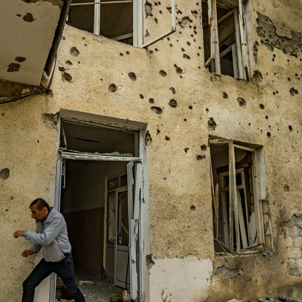 H Ρωσία ανακοίνωσε συμφωνία εκεχειρίας στο Ναγκόρνο Καραμπάχ