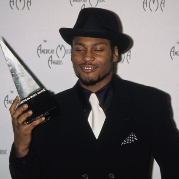 Πέθανε ο βραβευμένος R&B καλλιτέχνης, D'Angelo