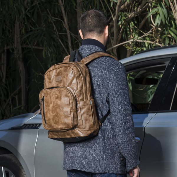 Office Diaries | Τα urban αξεσουάρ που με πάνε κυριολεκτικά παντού