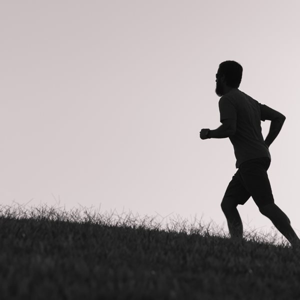 Τι θα συμβεί στο σώμα σου αν είσαι αγύμναστος και ξεκινήσεις να τρέχεις κάθε μέρα 5 χλμ.