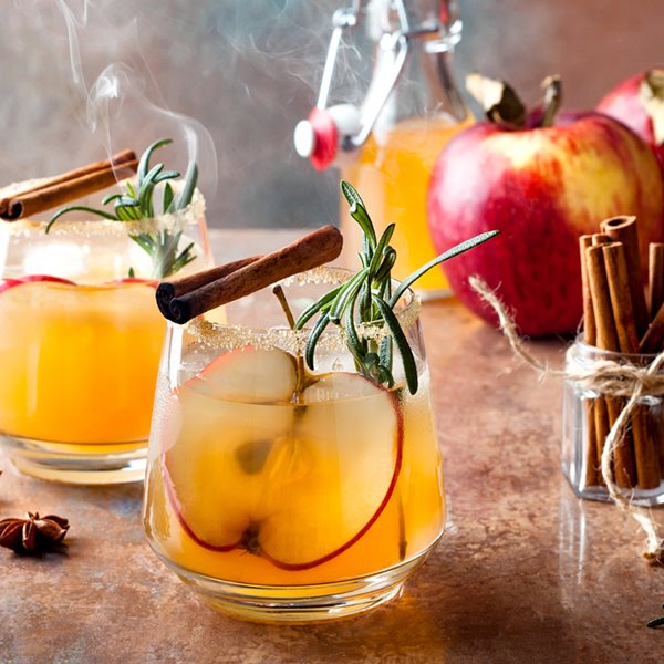 Ζεστά cocktails για τις ημέρες των γιορτών