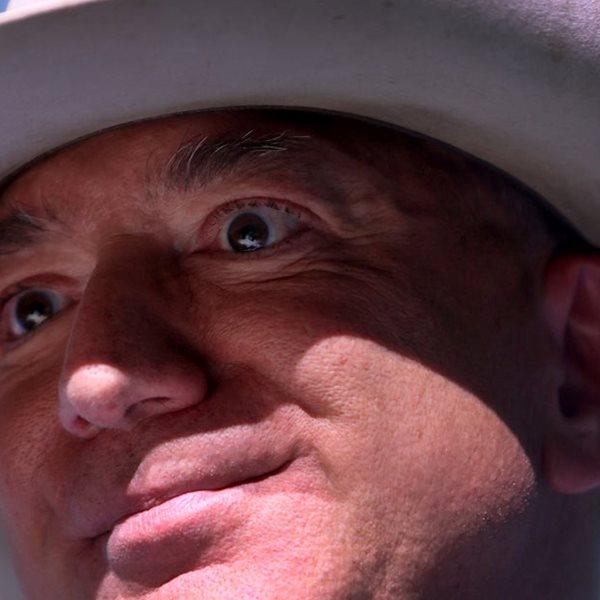 Γιατί ο Jeff Bezos έκανε μήνυση στη NASA