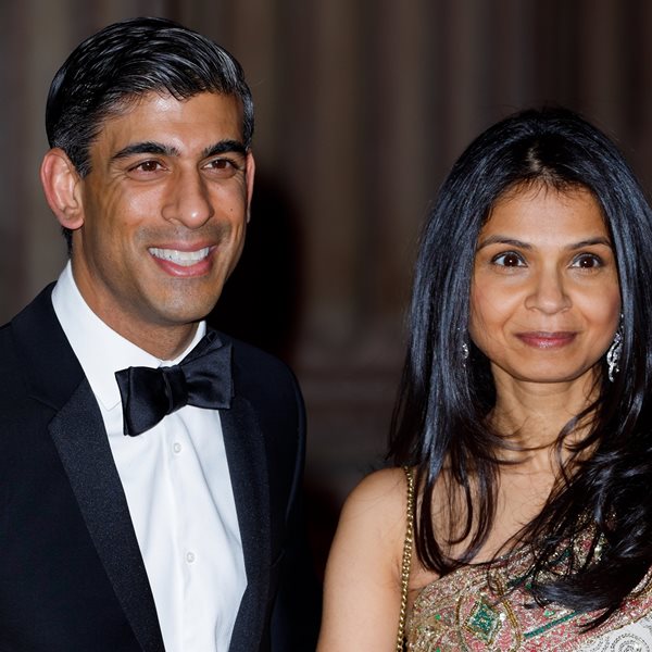 H περιουσία του Rishi Sunak και της βαθύπλουτης συζύγου του, Akshata Murthy