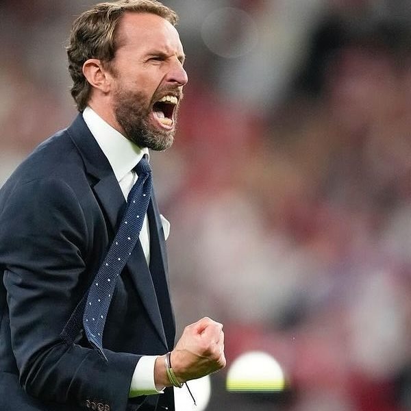 Σε άλλα νέα, ο σωσίας του Gareth Southgate είναι αστυνομικός στη Γερμανία