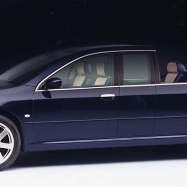 Οι προεδρικές λιμουζίνες της Peugeot