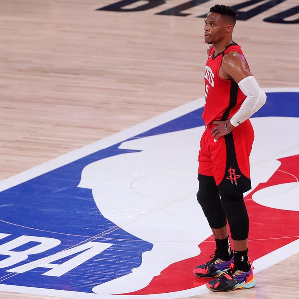 To hero ball του Russell Westbrook έχει πεθάνει