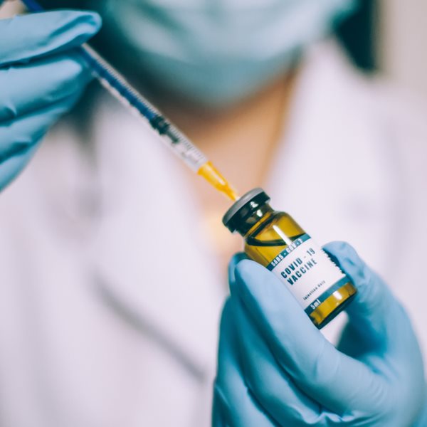 Γιατί δεν μπορεί να γίνει υποχρεωτικός ο εμβολιασμός κατά της Covid-19