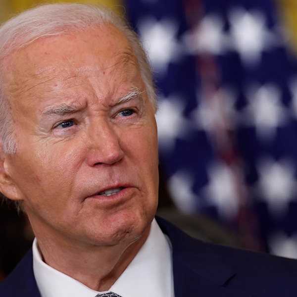 Όλοι μιλούν για το 'Βατερλώ' του Biden απέναντι στον Trump