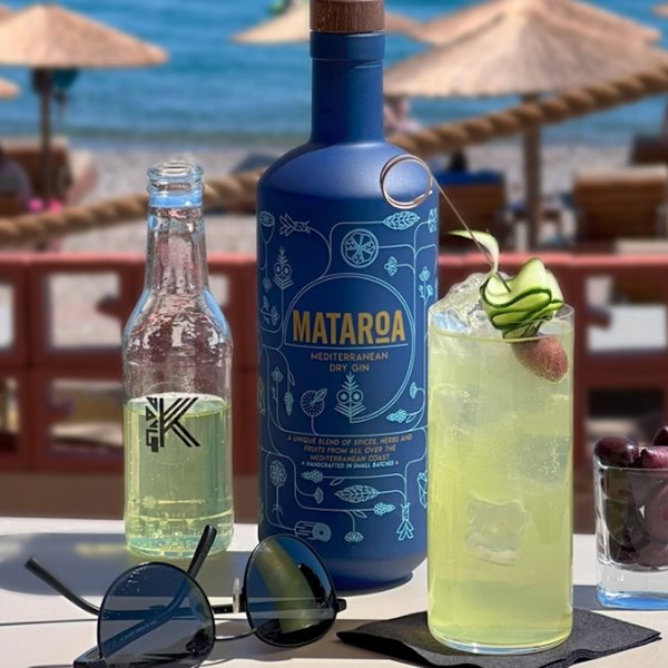 Καλοκαιρινό ταξίδι στην Ελλάδα με το Mataroa Gin