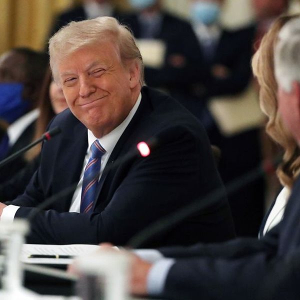 Κανείς δεν θα εμποδίσει την ανιψιά του Donald Trump να κυκλοφορήσει το βιβλίο της