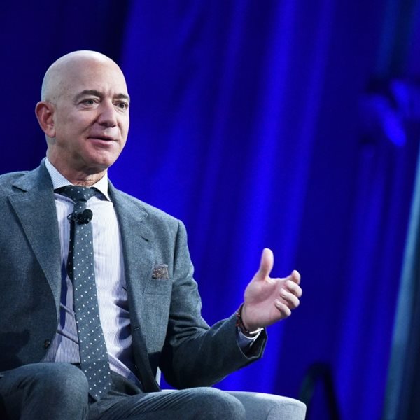 Δύο ερωτήσεις αρκούν για να σε προσλάβει ο Jeff Bezos