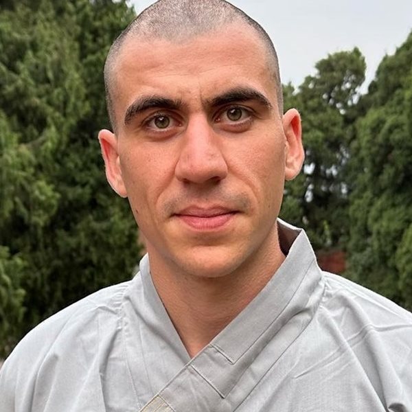 Κι όμως, το Black Mirror είχε προβλέψει τον ευρωβουλευτή Φειδία Παναγώτου