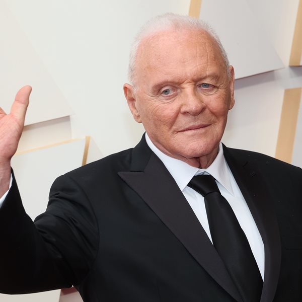 Με τον Anthony Hopkins ως το φεγγάρι