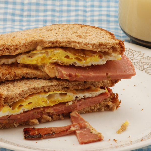 Fried Bologna: Το πιο νόστιμο σάντουιτς με μορταδέλα