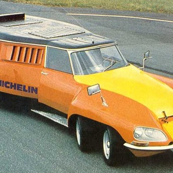 Το Citroen με τους 11 τροχούς