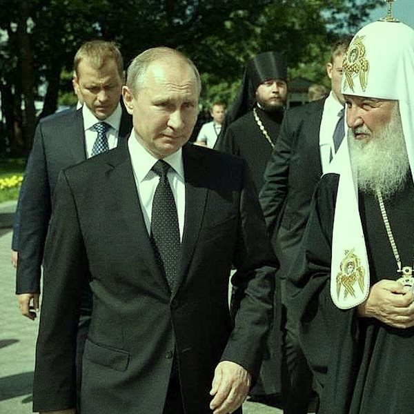 Η χυδαία σταυροφορία του Vladimir Putin