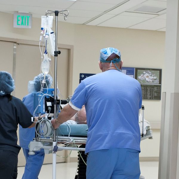 Το μυστήριο με τα κρούσματα της ελληνικής περιφέρειας