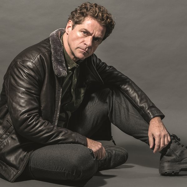 Ο Δημήτρης Λάλος επέλεξε τα διαχρονικά κομμάτια για κάθε χειμώνα