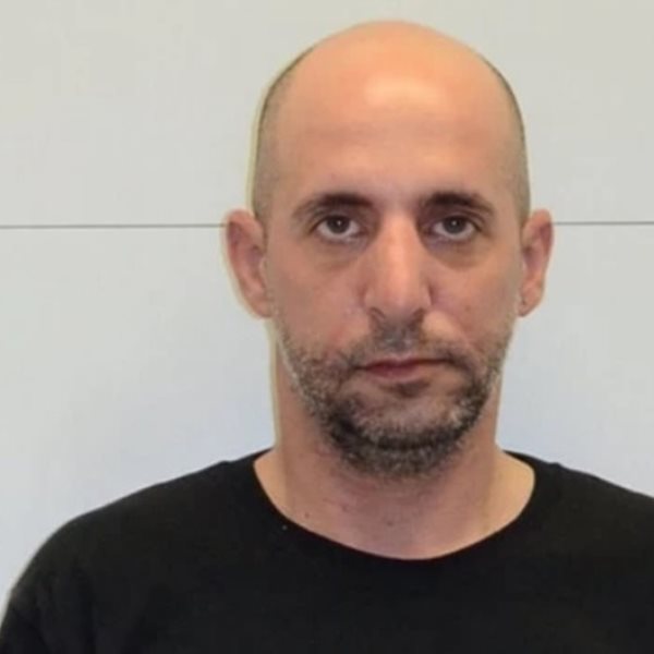 Στη δημοσιότητα τα στοιχεία του αστυνομικού που κακοποιούσε και εξέδιδε την 19χρονη στην Ηλιούπολη