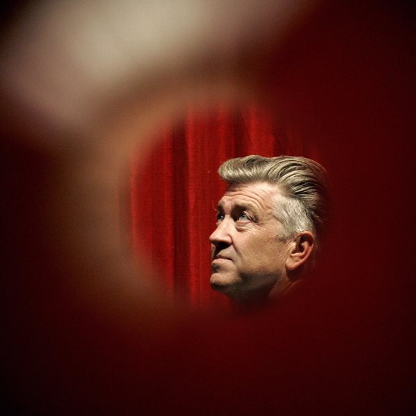 Ο David Lynch μόλις επανακυκλοφόρησε σειρά μυστηρίου του 2002