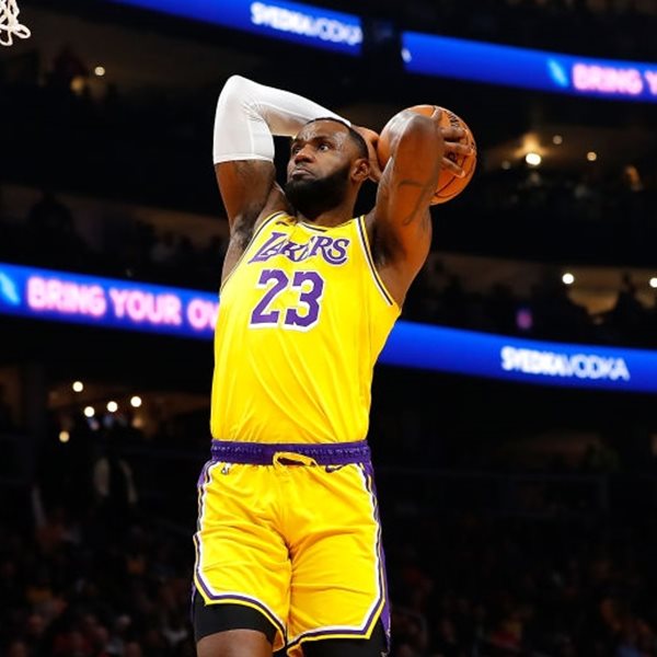 O LeBron James τώρα και παραγωγός ντοκιμαντέρ στο History Channel