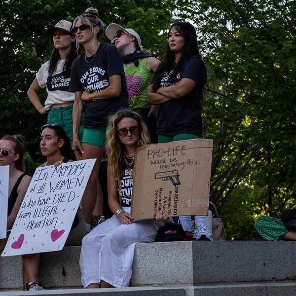 Γιατί οι γυναίκες κάνουν εμπάργκο στους άντρες με το Κίνημα 4B